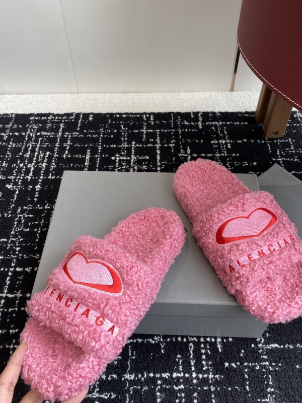 Balenciaga Furry Slide