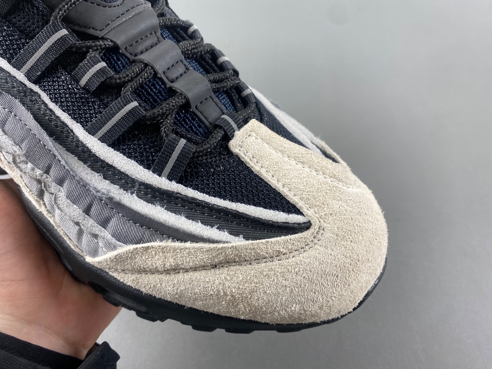 Comme des Garçons x Air Max 95 