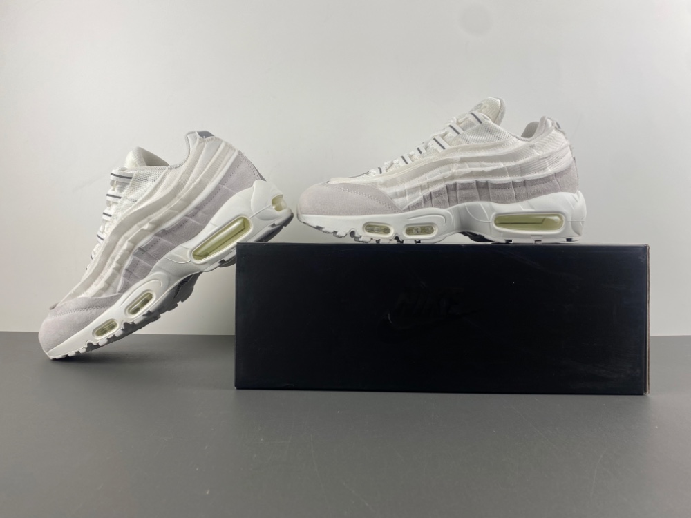 Comme des Garçons x Air Max 95 “White”
